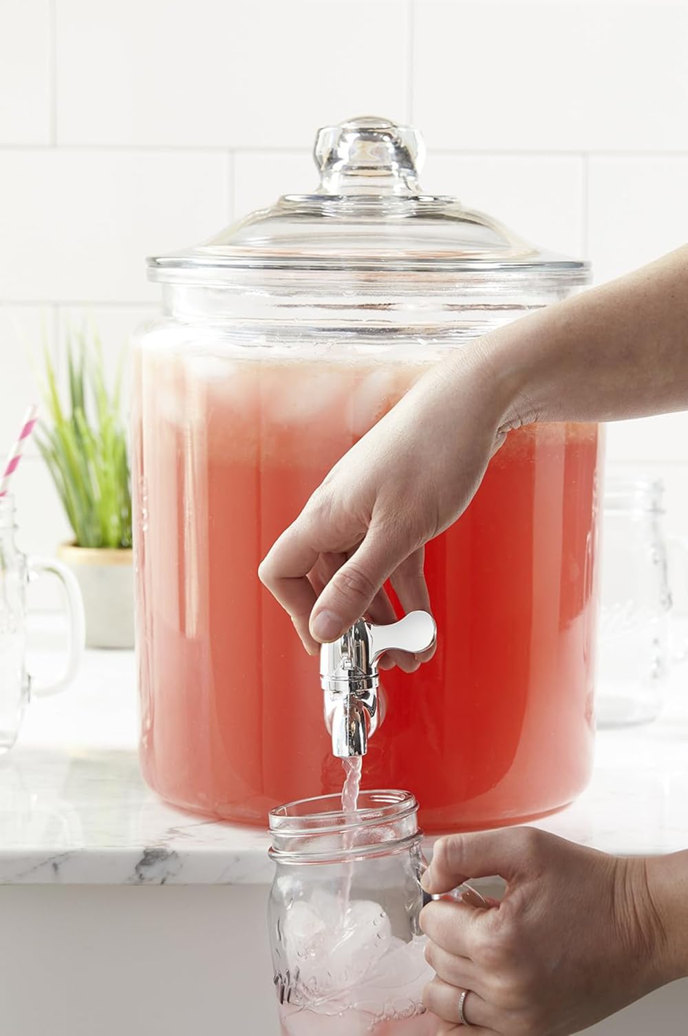 Glass Drink Dispenser 2 Gallon U645477