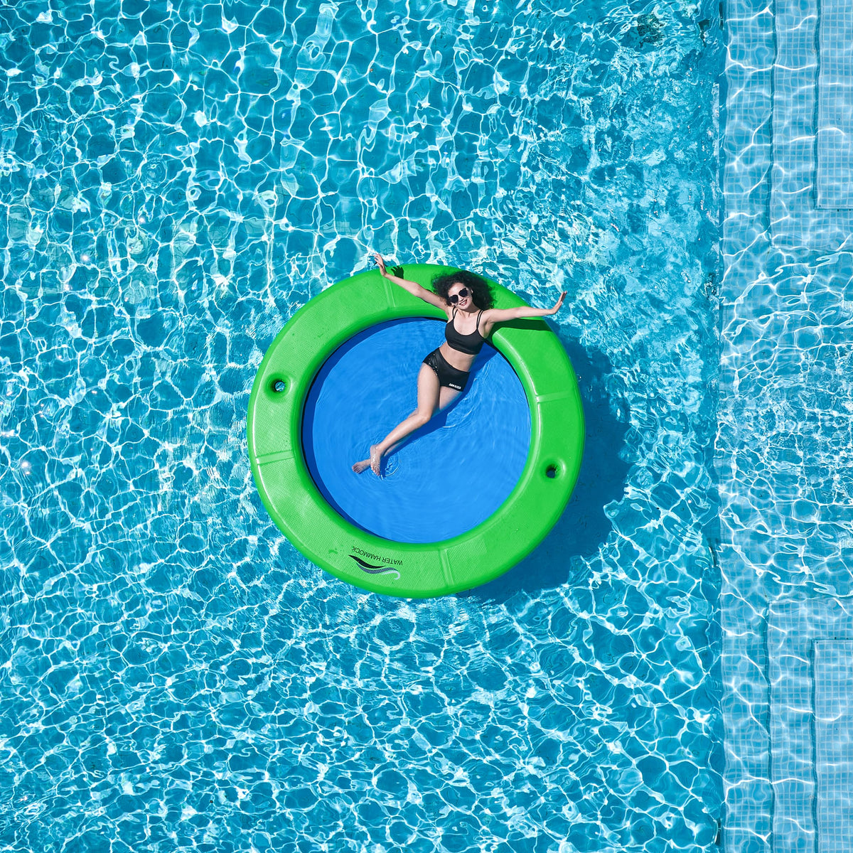 Inflatable Water Hammock with Cup Holder U877332